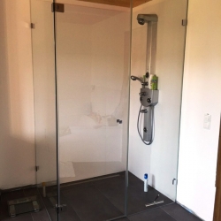 Bodengleiche Dusche aus Glas